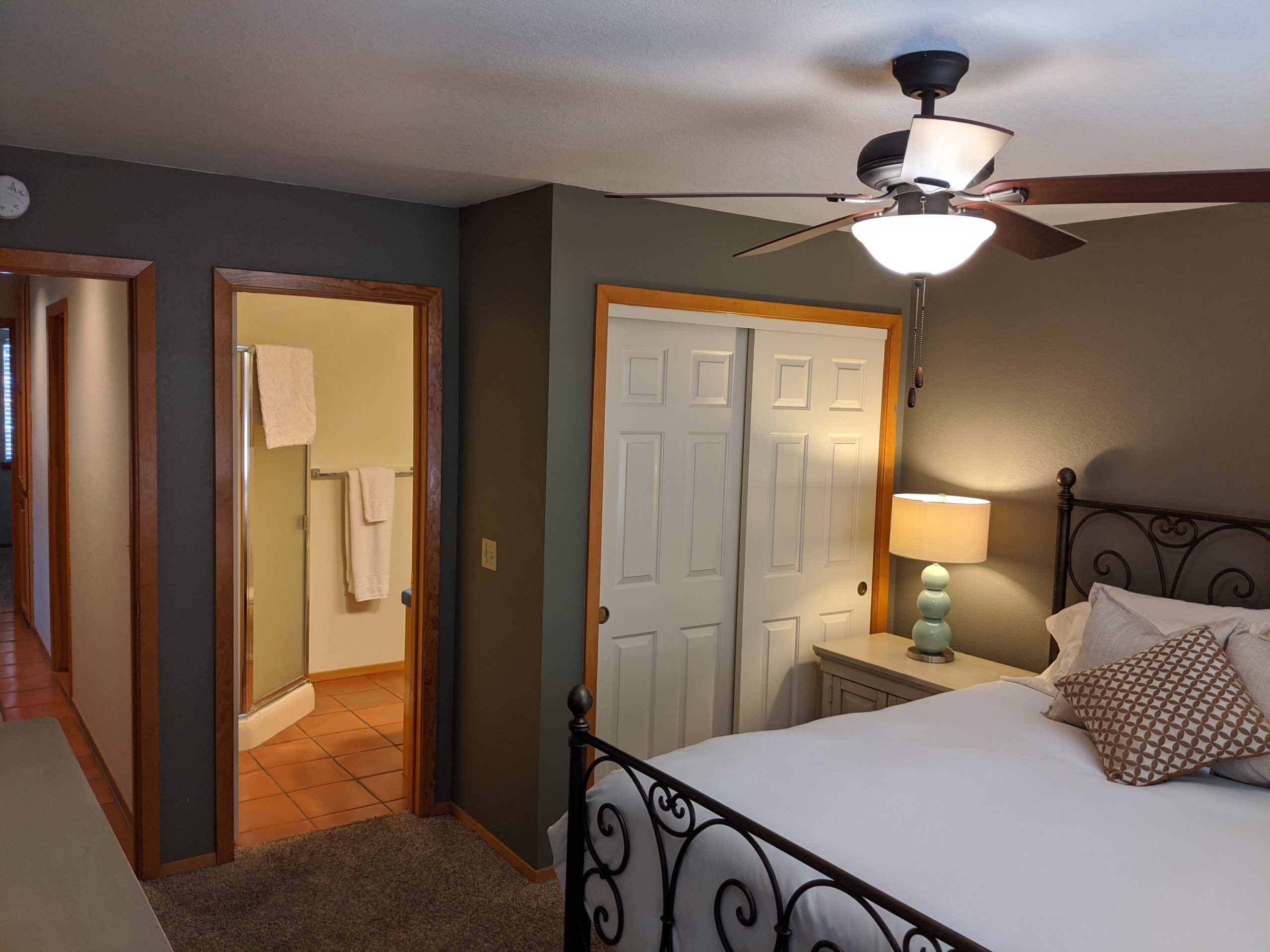 Farmhouse bedroom and en-suite bathroom