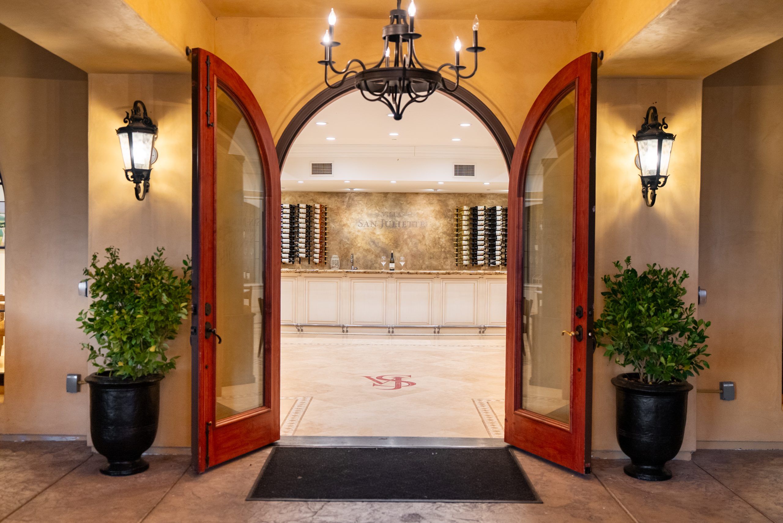 Arched entry into the Villa San-Juliette tasting room