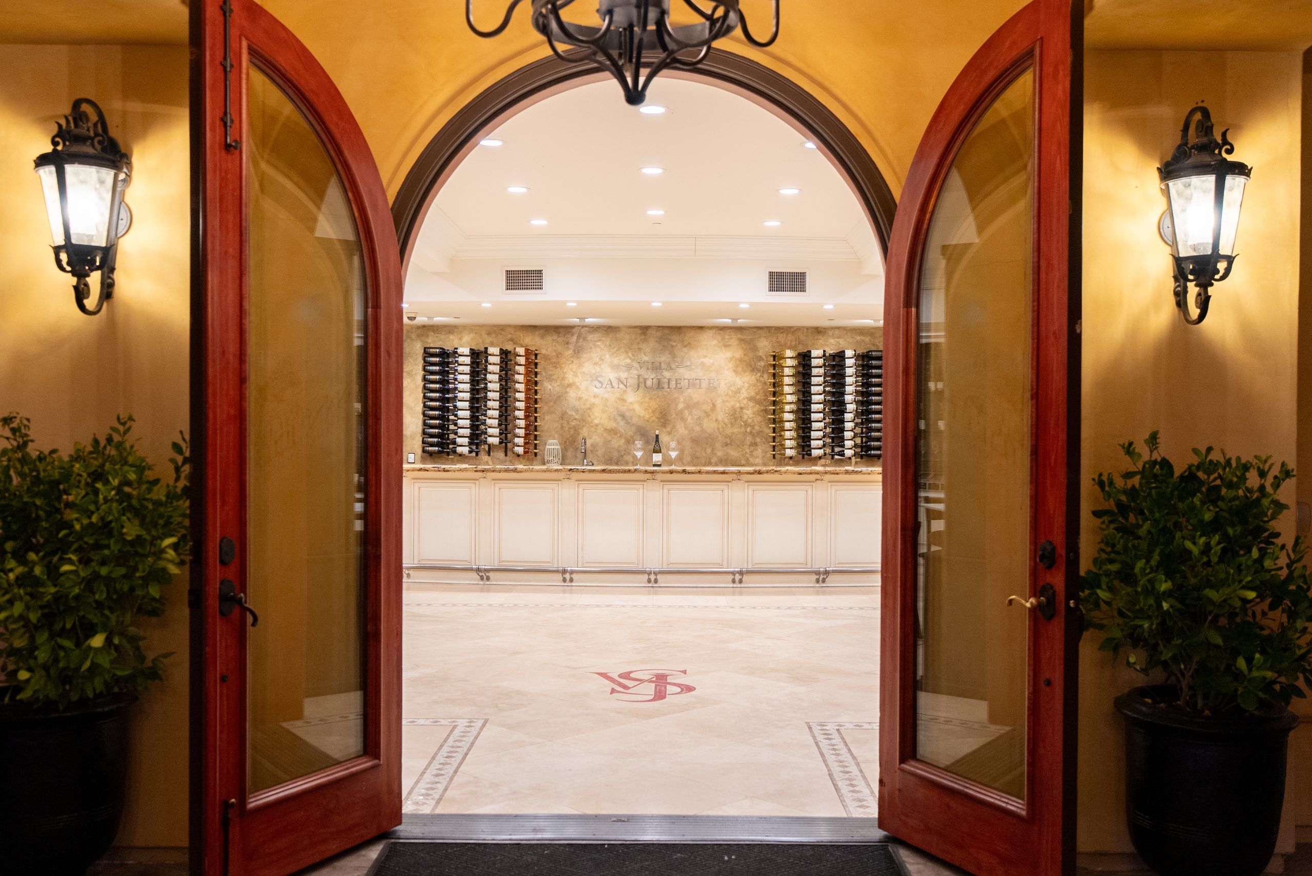 Arched entry into the Villa San-Juliette tasting room