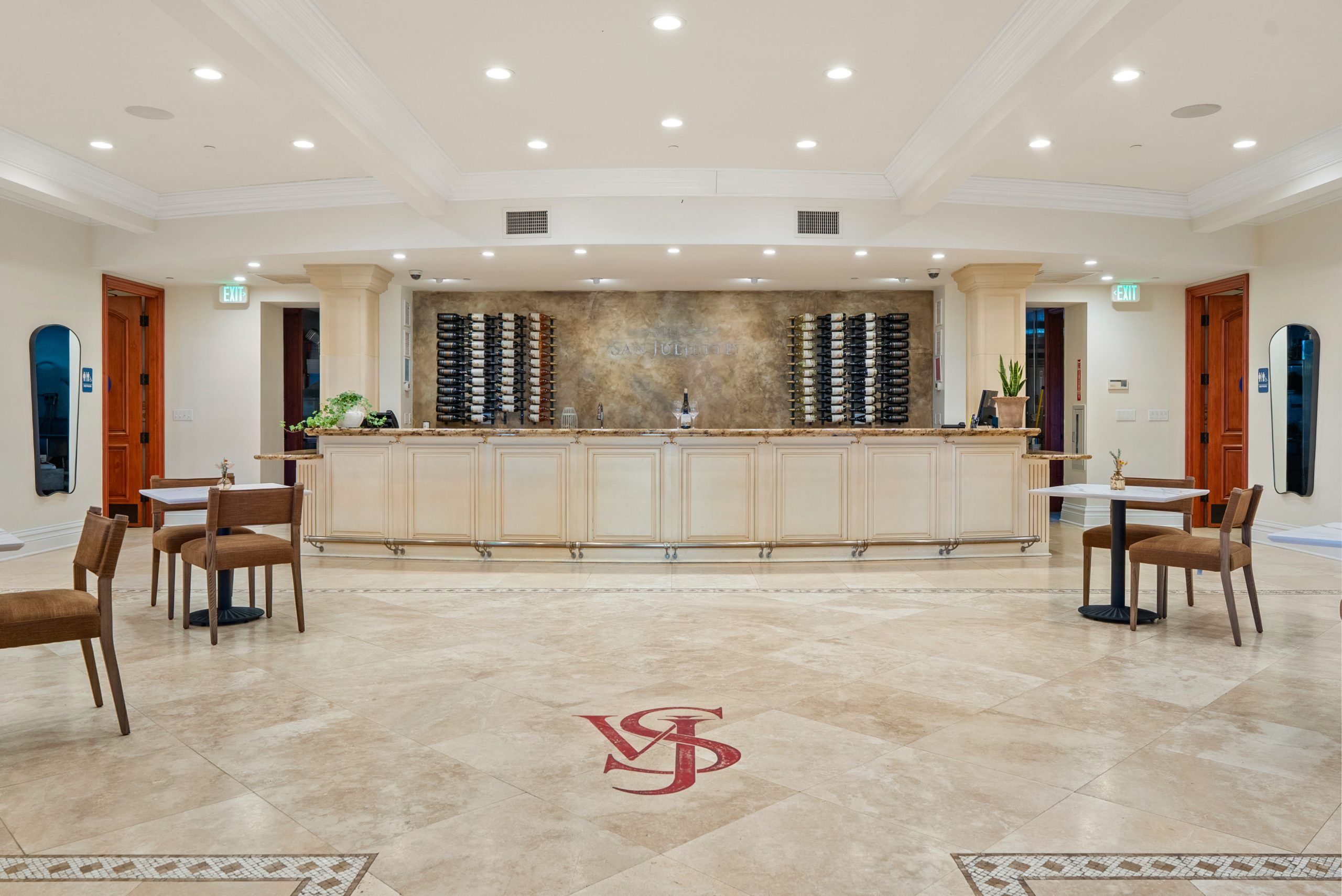 Tasting counter at Villa San-Juliette